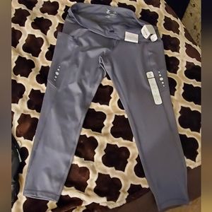 Xersion capri leggins